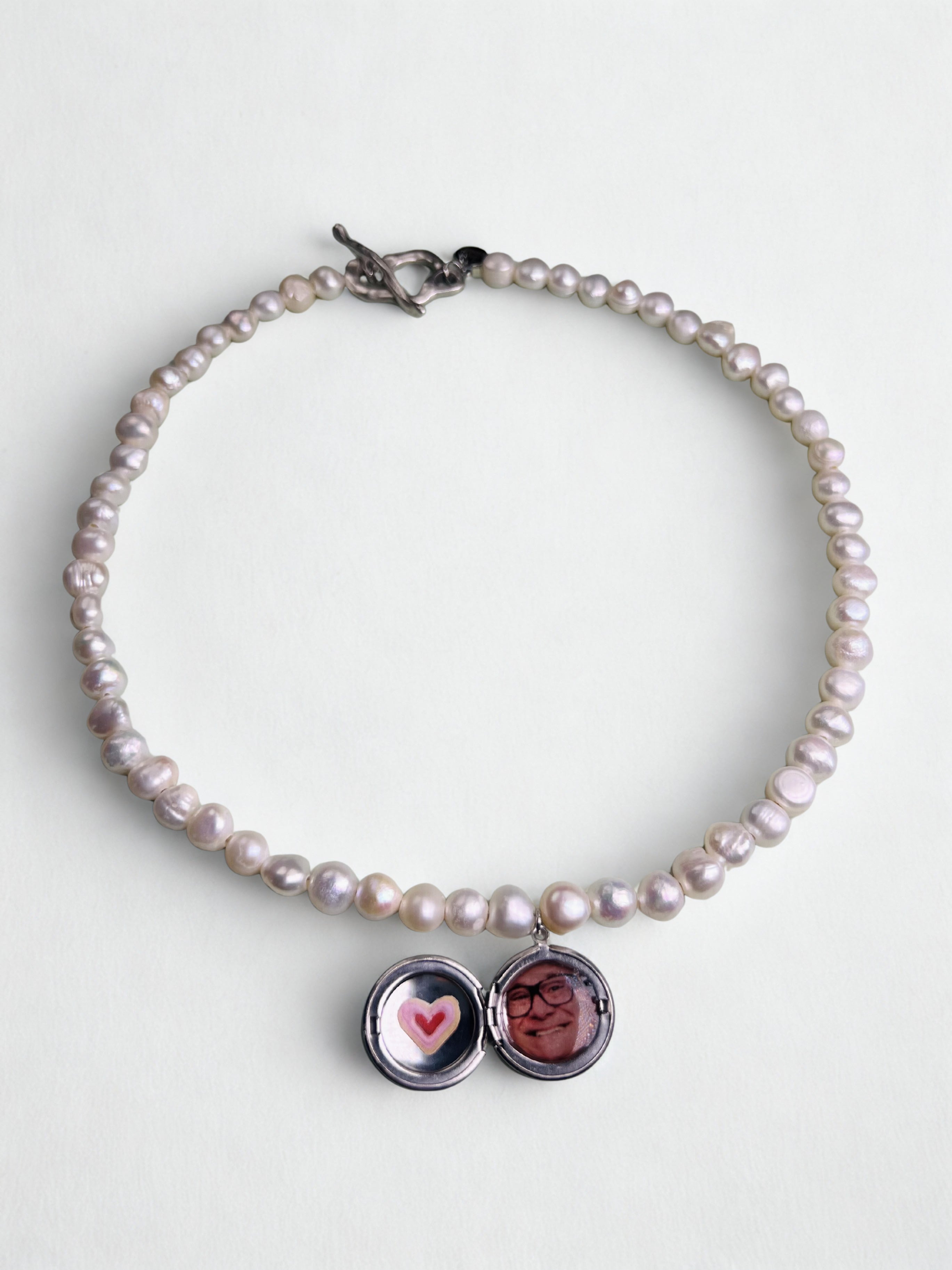 DeVoted necklace