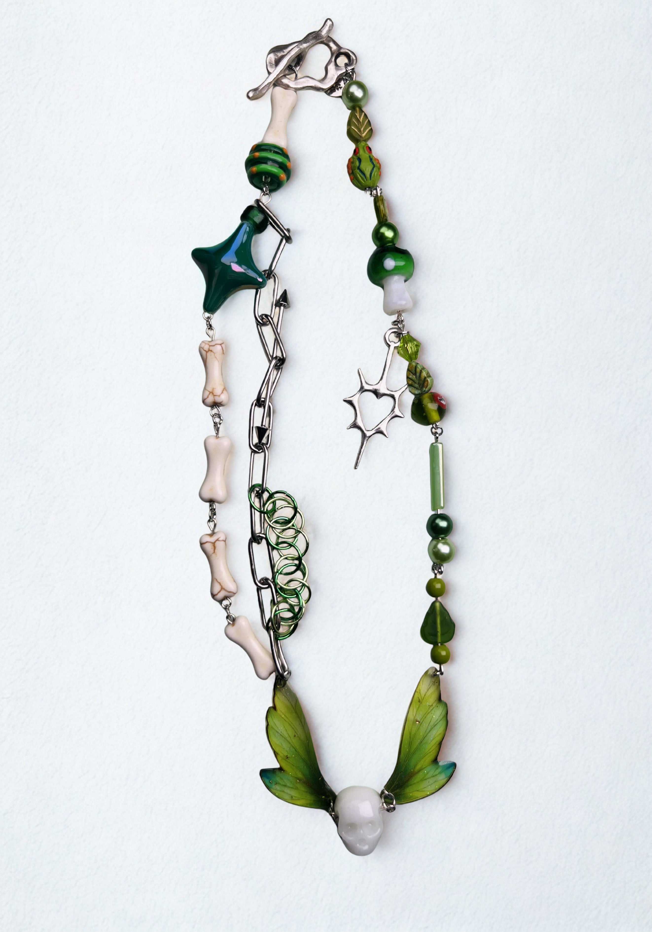vert decay necklace
